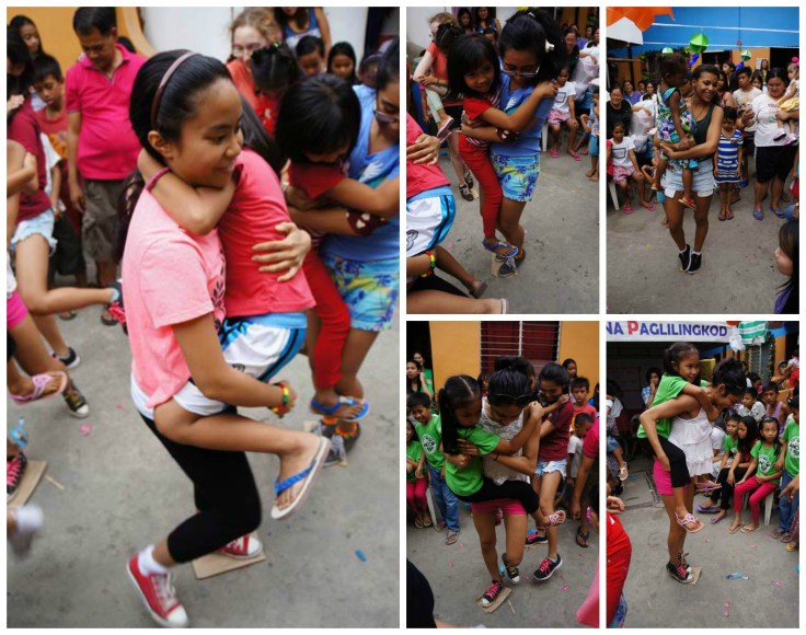 C16 - Standing on paper Game